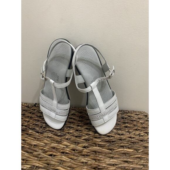 SAS Adult Womens Capri 2300-234 White Multi Casual T-Strap Sandal 8M - Picture 1 of 8